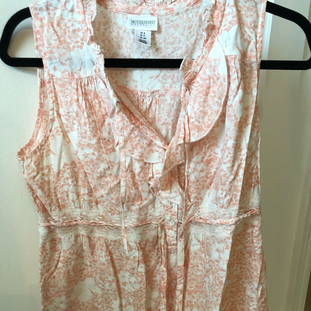 Sleeveless tie waist floral maternity blouse